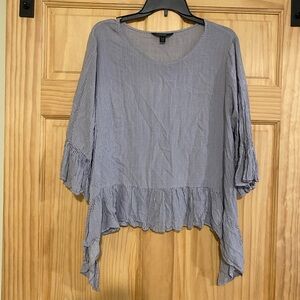 Simply Vera Vera Wang Gray Blue Bell Sleeve Asymmetrical Blouse